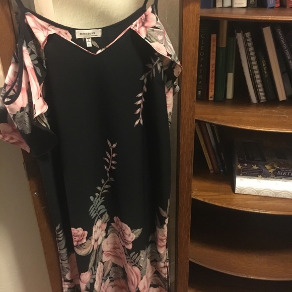 Mid length dress - Picture 4 of 5